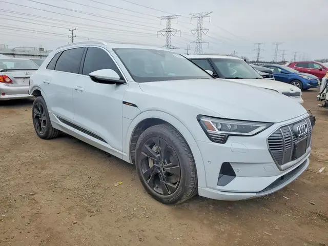 AUDI E-TRON PREMIUM PLUS 2022
