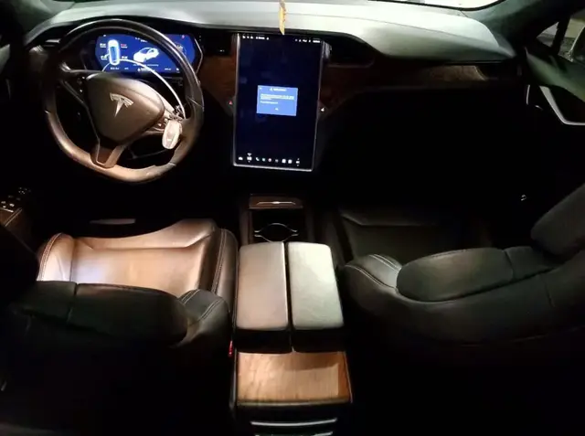 TESLA MODEL S ОГРОМНЫЙ 17-ДЮЙМОВЫЙ ВЕРТИКАЛЬНЫЙ ТАЧСКРИН СИСТЕМА АВТОПИЛОТА (AUTOPILOT) ПНЕВМОПОДВЕСКА С ПАМЯТЬЮ Г 2026
