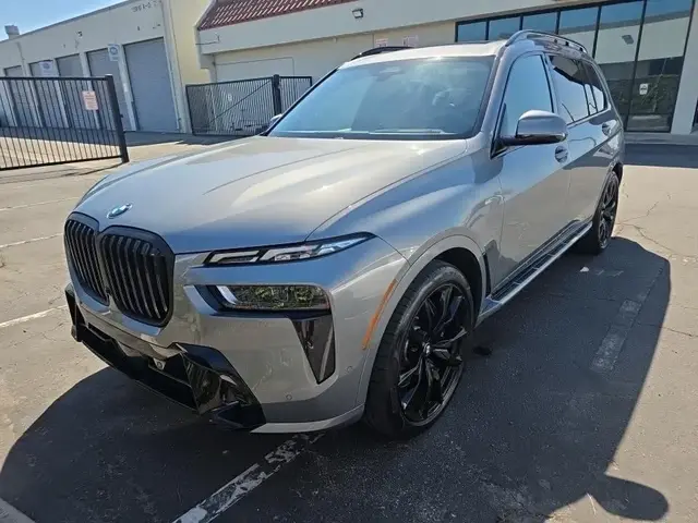 BMW X7 ПОЛНЫЙ ПРИВОД XDRIVE 2023