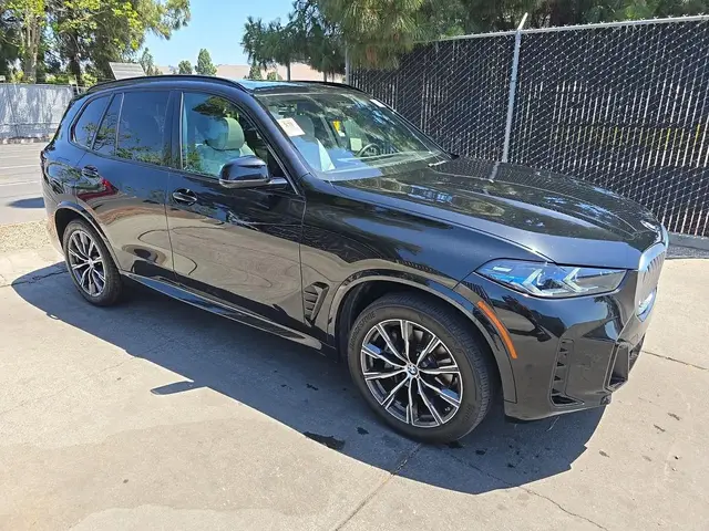 BMW X5 SPORTS ACTIVITY VEHICLE 2024