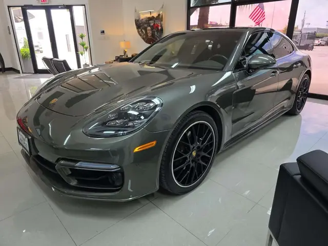 PORSCHE PANAMERA PLATINUM EDITION 2 2022