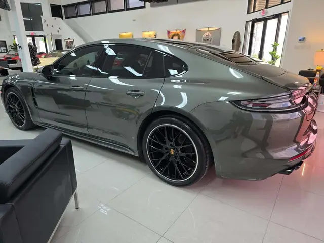 PORSCHE PANAMERA PLATINUM EDITION 2 2022