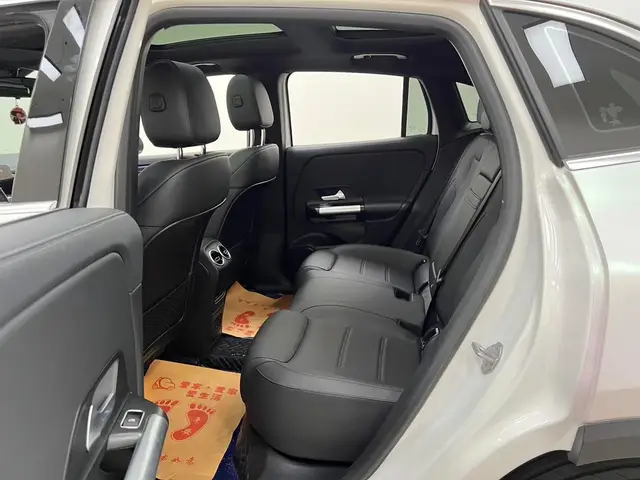 MERCEDES-BENZ EQA 2023