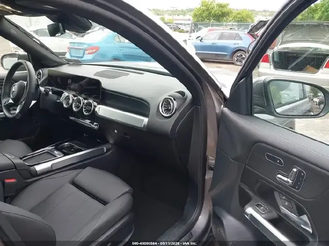 MERCEDES-BENZ GLB 250 4MATIC 2025