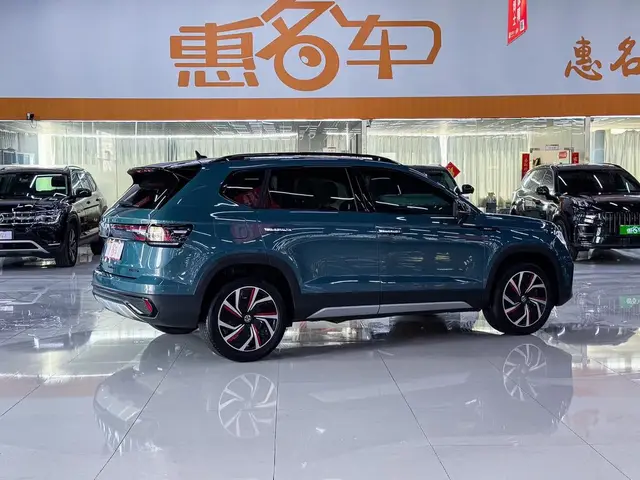 VOLKSWAGEN TAOS 2023