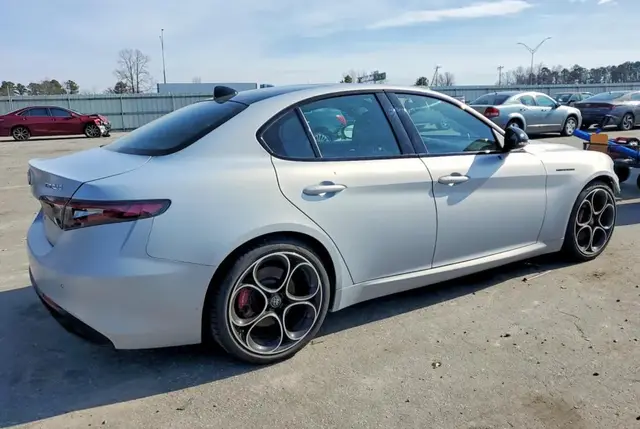 ALFA ROMEO GIULIA TI 2023