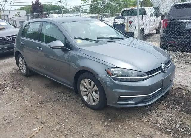VOLKSWAGEN GOLF 2021