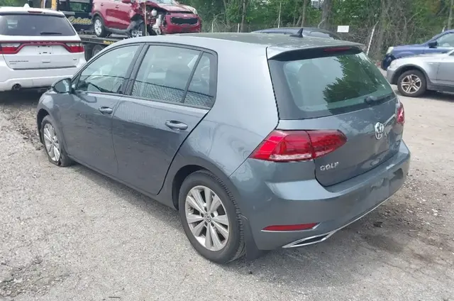 VOLKSWAGEN GOLF 2021