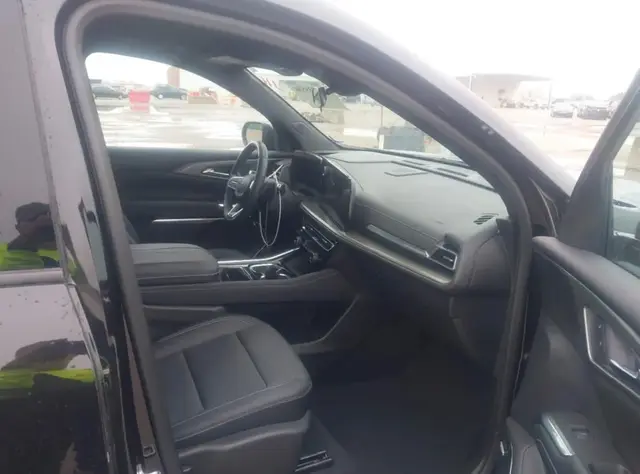 CHEVROLET TRAVERSE LT 2024