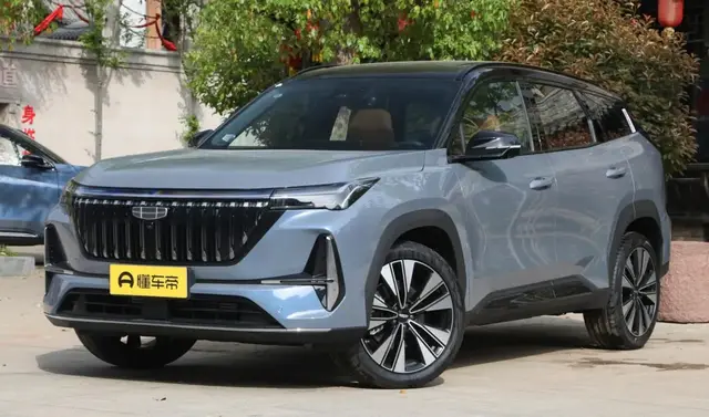 GEELY BOYUE L PREMIUM (НА КИТАЙСКОМ РЫНКЕ ЭТА ТОПОВАЯ 1.5Т ВЕРСИЯ ЧАСТО НАЗЫВАЕТСЯ SHANHE EDITION ИЛИ JINXIU EDITI 2025
