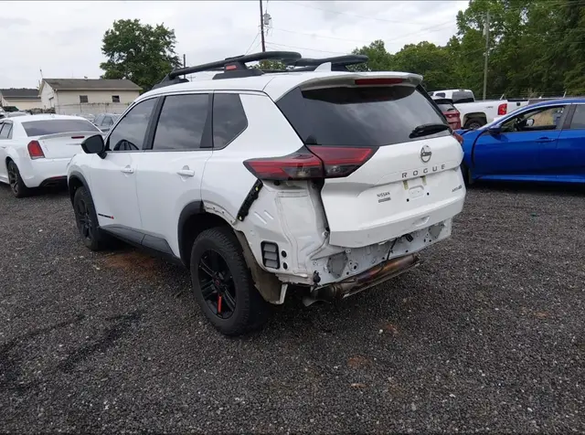 NISSAN ROGUE 5L 2025