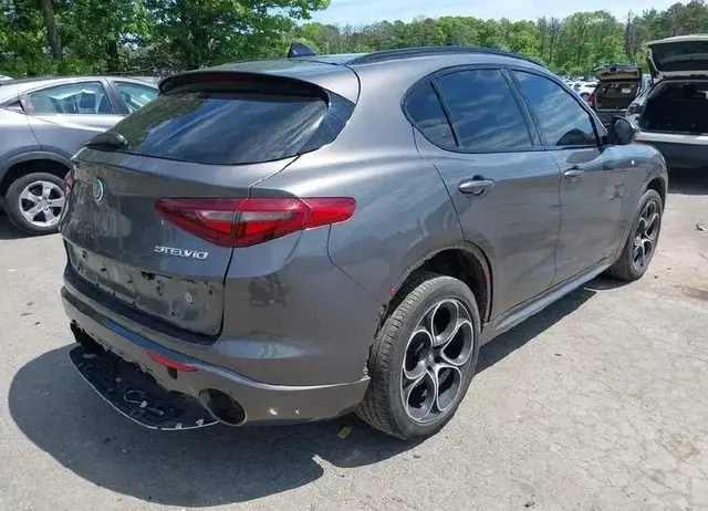 ALFA ROMEO STELVIO TI ПОДОГРЕВ СИДЕНИЙ КЛИМАТ-КОНТРОЛЬ КРУИЗ-КОНТРОЛЬ И МНОГОЕ ДРУГОЕ 2023