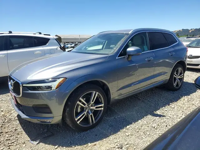 VOLVO XC60 T5 MOMENTUM 2021