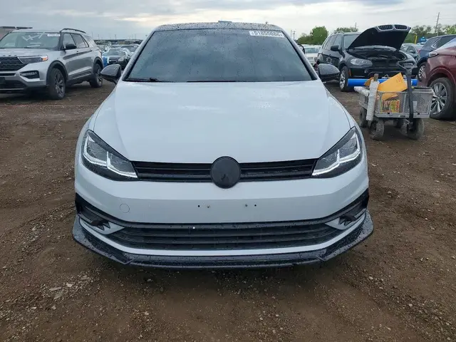 VOLKSWAGEN GOLF 2020