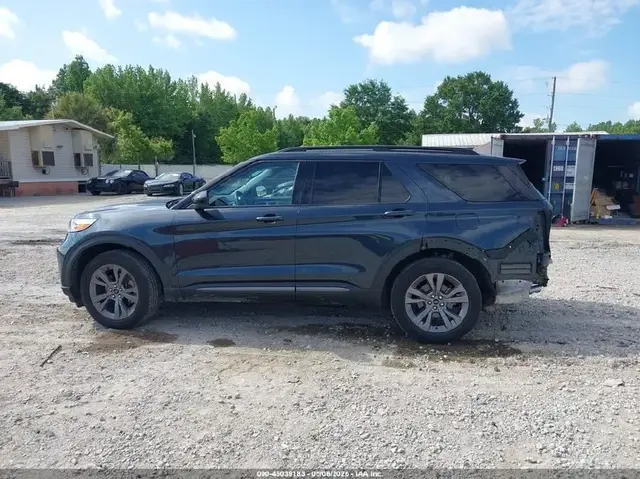 FORD EXPLORER XLT 2022