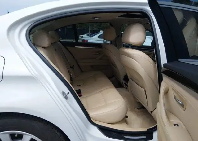 BMW 528I 2015