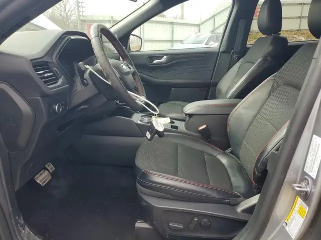 FORD ESCAPE ST-LINE 2024