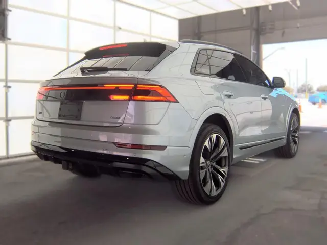 AUDI Q8 PREMIUM 2025