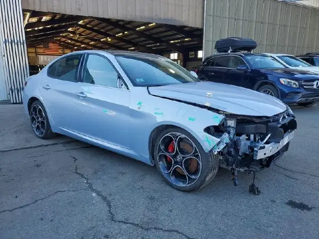 ALFA ROMEO GIULIA SUPER 2022