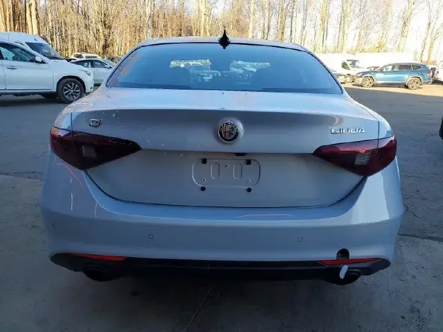 ALFA ROMEO GIULIA SUPER 2022