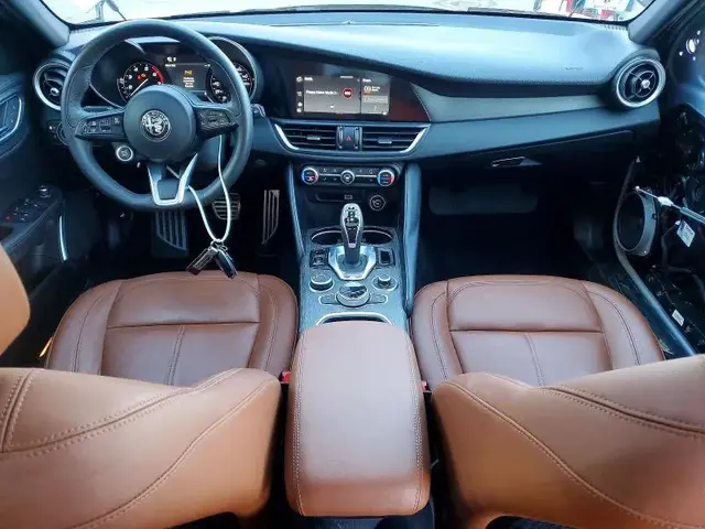 ALFA ROMEO GIULIA SUPER 2022
