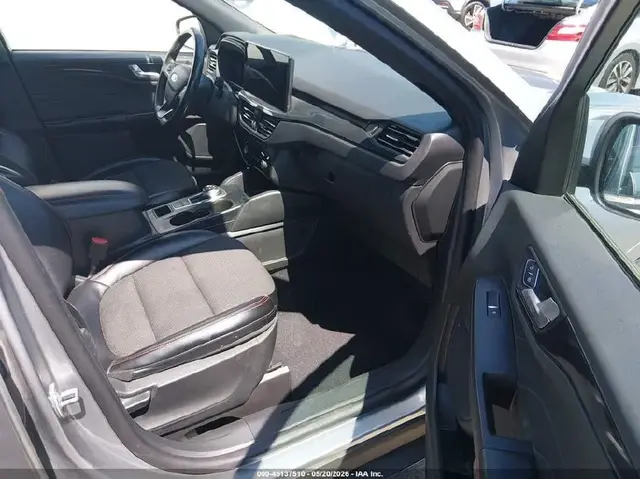 FORD ESCAPE ST-LINE 2023