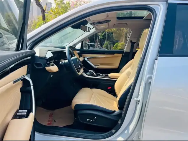 GEELY BOYUE L PREMIUM 2023