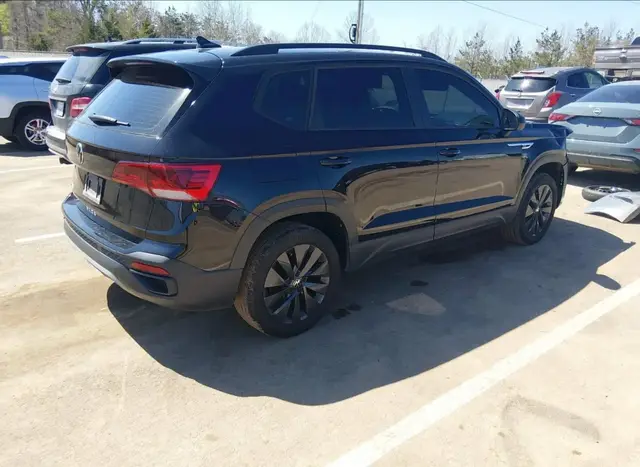 VOLKSWAGEN TAOS 2024