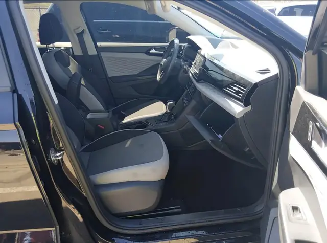 VOLKSWAGEN TAOS 2024
