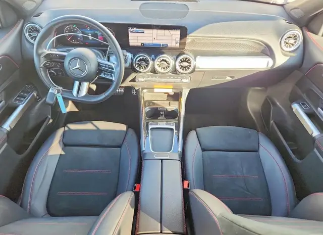 MERCEDES-BENZ GLB 250 4MATIC 2024