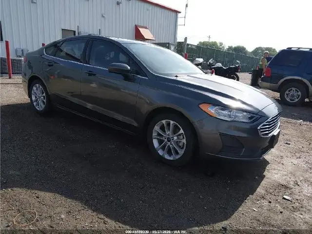 FORD FUSION SE 2019