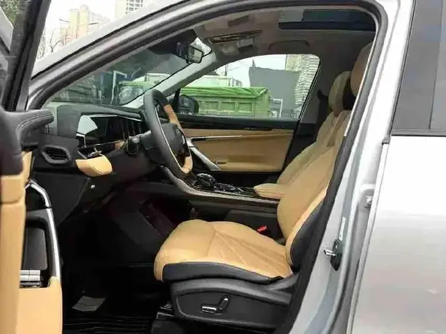 GEELY BOYUE L PREMIUM 2023