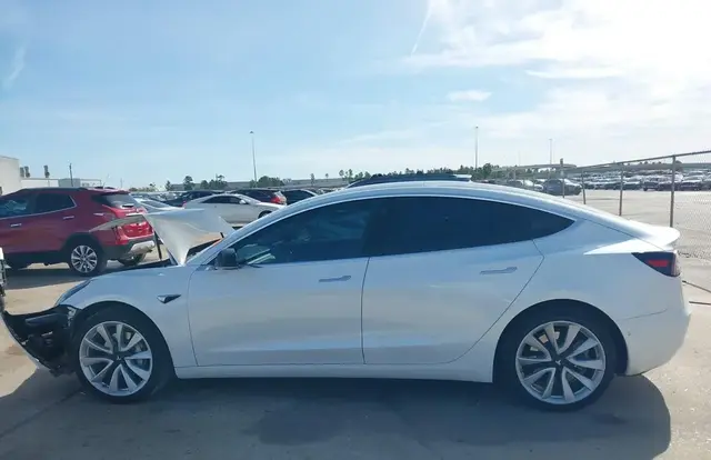 TESLA MODEL 3 2019