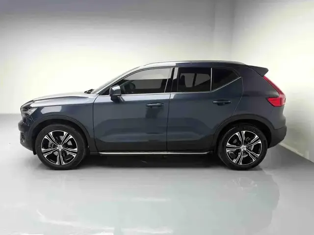 VOLVO XC40 LUXURY 2021