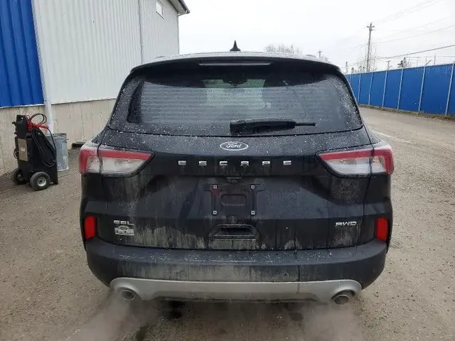 FORD ESCAPE SEL 2022