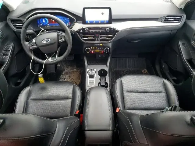 FORD ESCAPE SEL 2022
