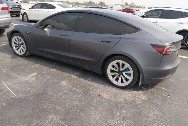 TESLA MODEL 3 REAR-WHEEL 2022