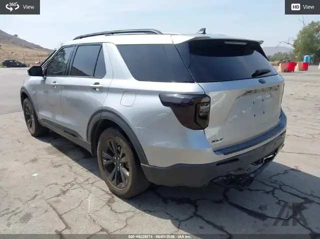 FORD EXPLORER XLT 2023