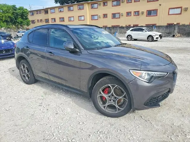 ALFA ROMEO STELVIO SPRINT 2023