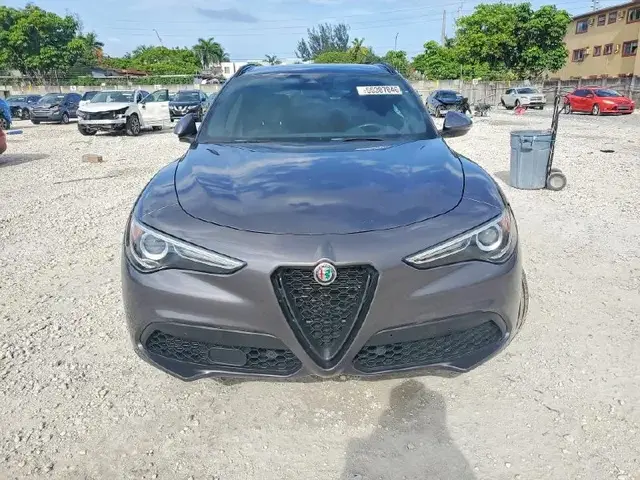 ALFA ROMEO STELVIO SPRINT 2023