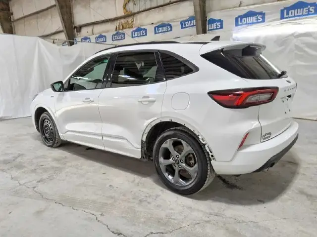 FORD ESCAPE 2023