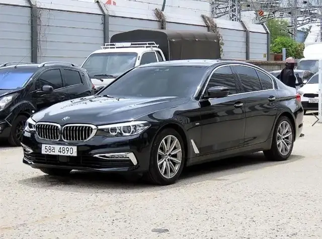 BMW G30 520I SDRIVE LUXURY 2018