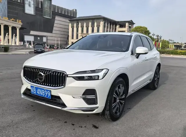 VOLVO XC60 LUXURY 2022