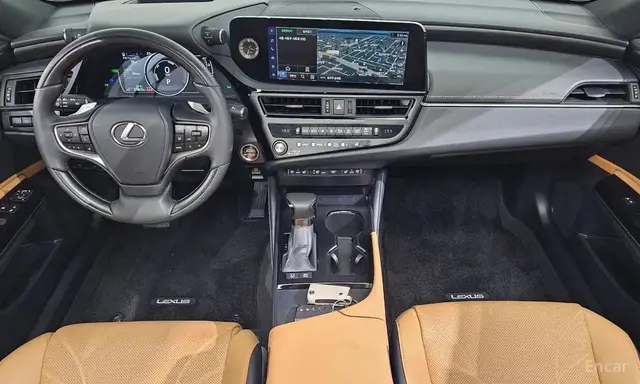 LEXUS ES300H LUXURY 2023