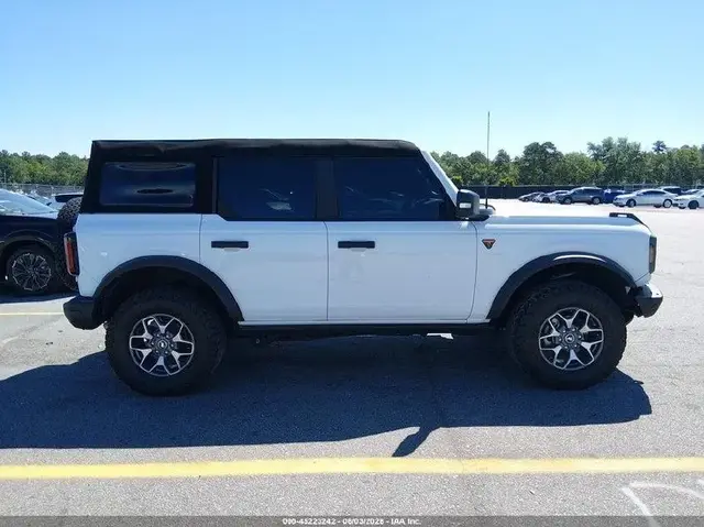 FORD BRONCO BADLANDS 2023
