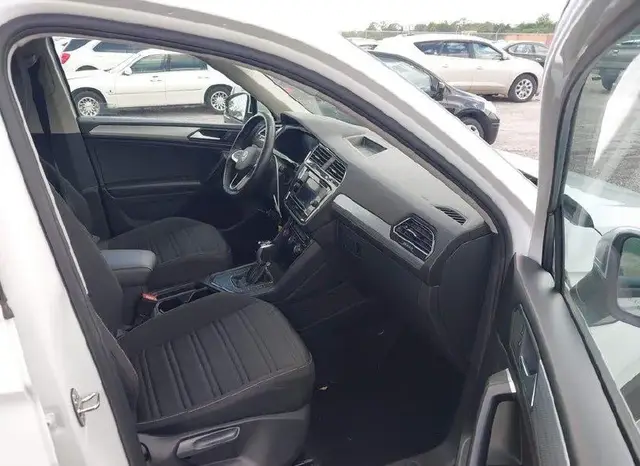 VOLKSWAGEN TIGUAN S 2023