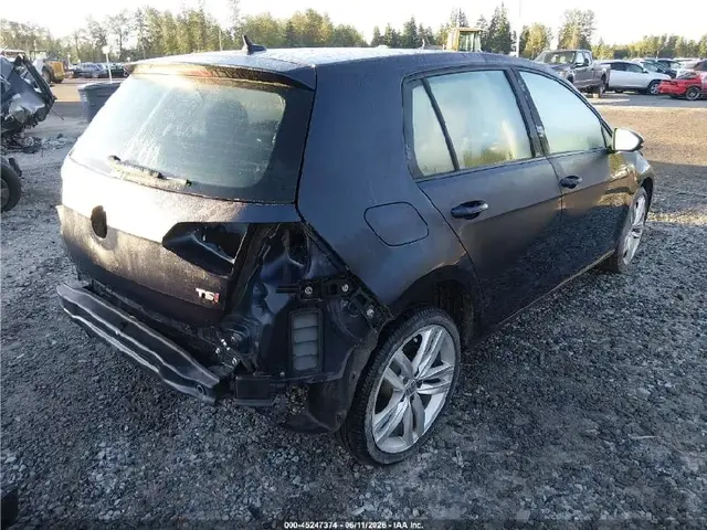 VOLKSWAGEN GOLF TSI 2017