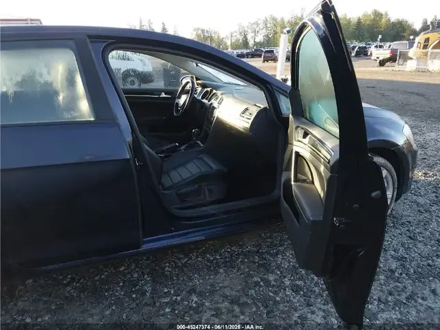 VOLKSWAGEN GOLF TSI 2017
