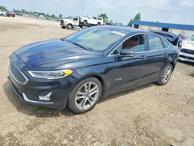 FORD FUSION 2019