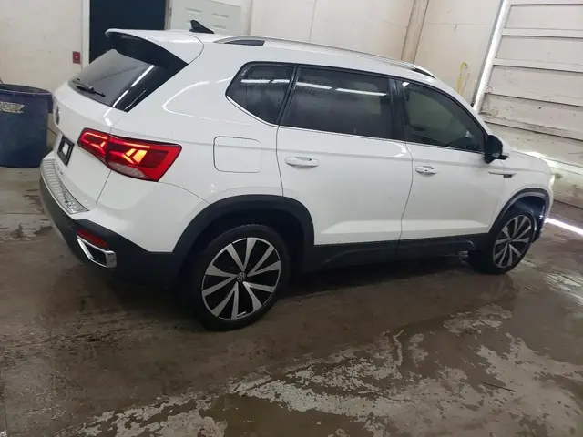 VOLKSWAGEN TAOS SE 2022